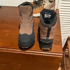 Columbia Men's Black and Brown Snow Boots